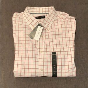 NWT. Men’s Large Slim Fit Untucked Shirt